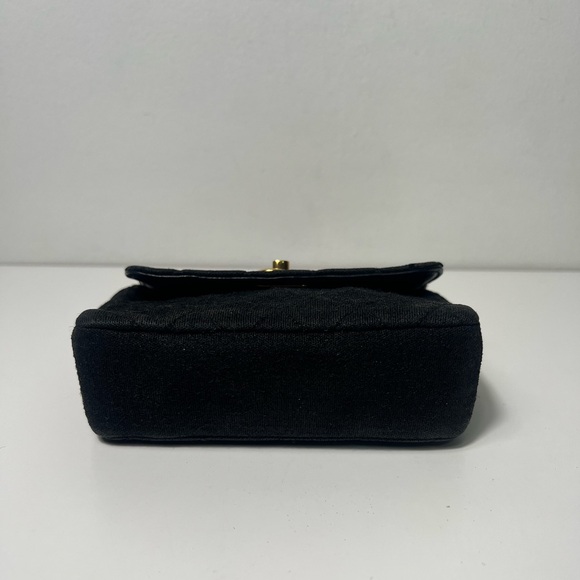 Chanel Vintage Diamond Quilted Mini Single Flap Crossbody Purse W/ Curb Chain - Picture 7 of 14